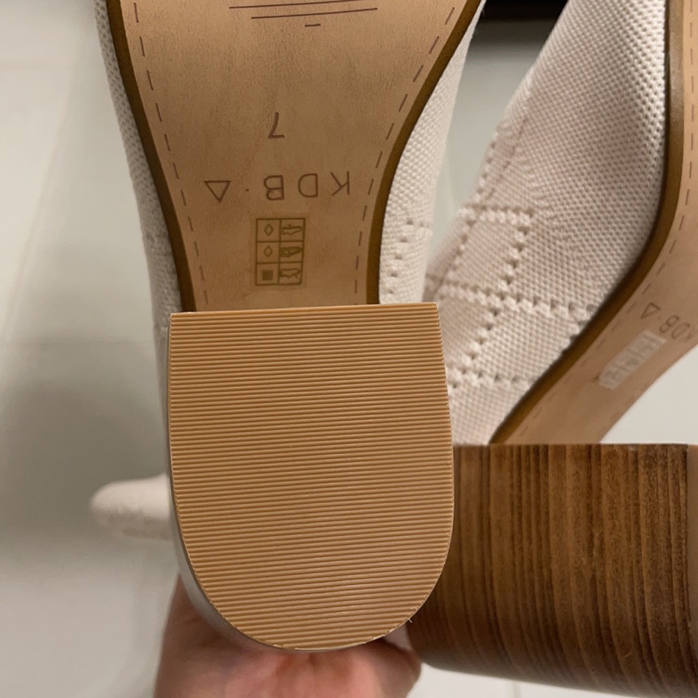 Booties!😍 NWOT - Picture 4 of 4